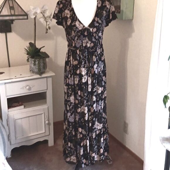 Maurices Dark Floral Midi Dress - Picture 2 of 13